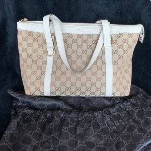 Pre-loved, authentic Gucci leather and fabric tote